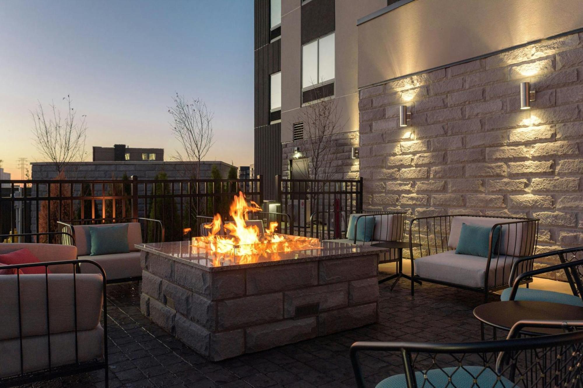 Fairfield By Marriott Inn & Suites Cincinnati Oakley ภายนอก รูปภาพ